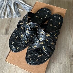 Free People black leather strappy sandals size 7